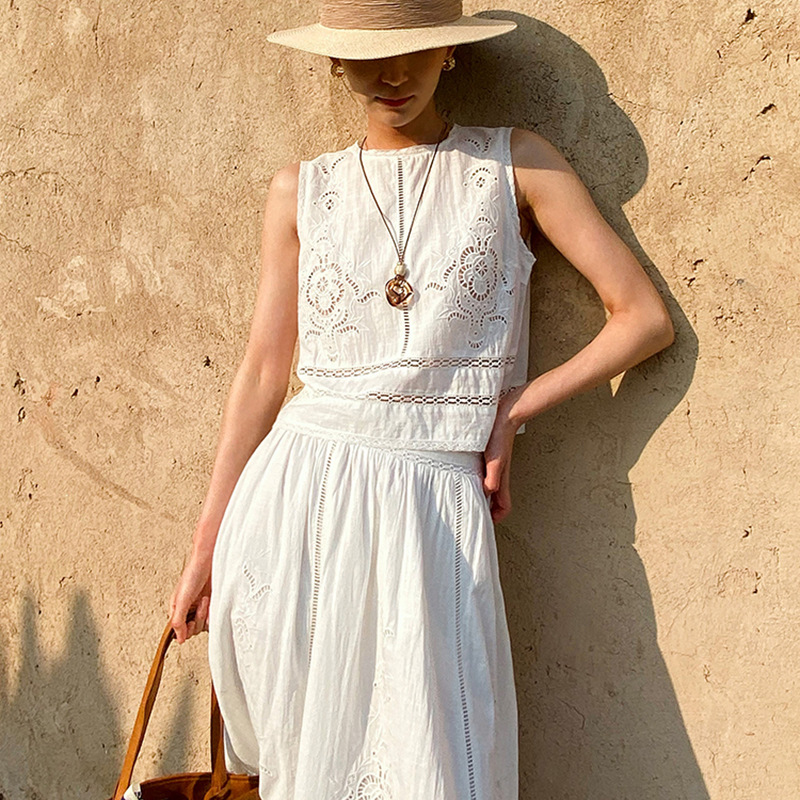 French Designer Boho White Cot - Embroidery Class 评论和价格