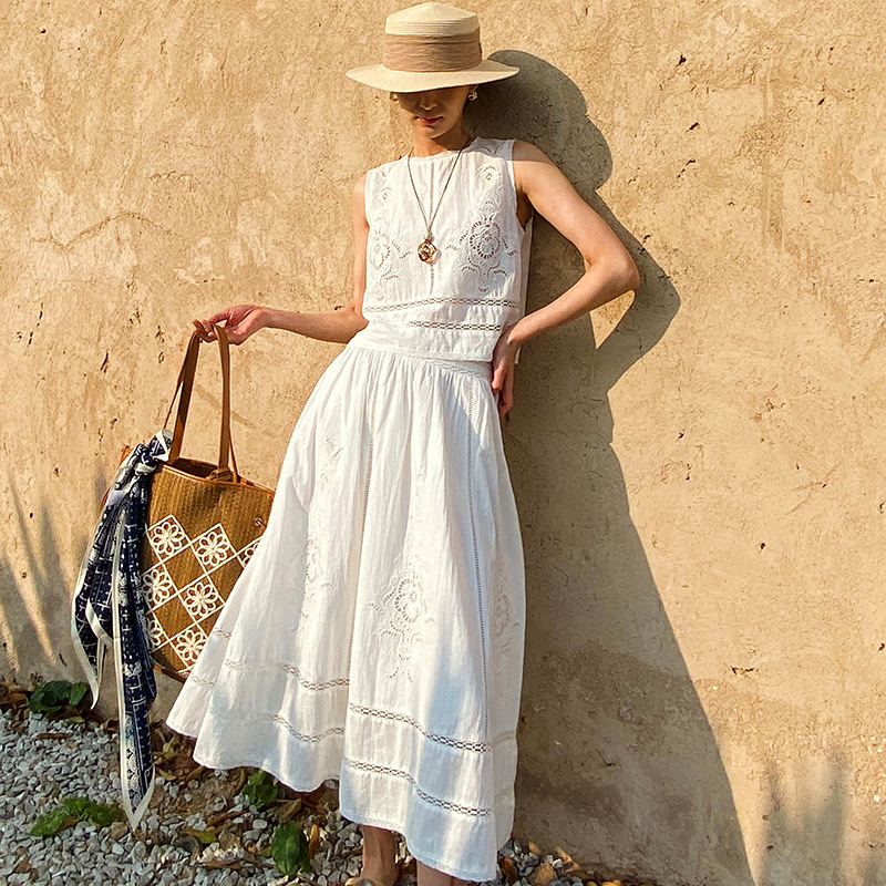 French Designer Boho White Cot - Embroidery Class 评论和价格