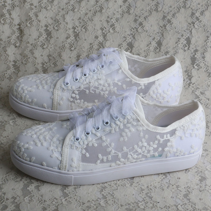 Wedopus White Sneakers for Wom - Embroidery White 评论和价格