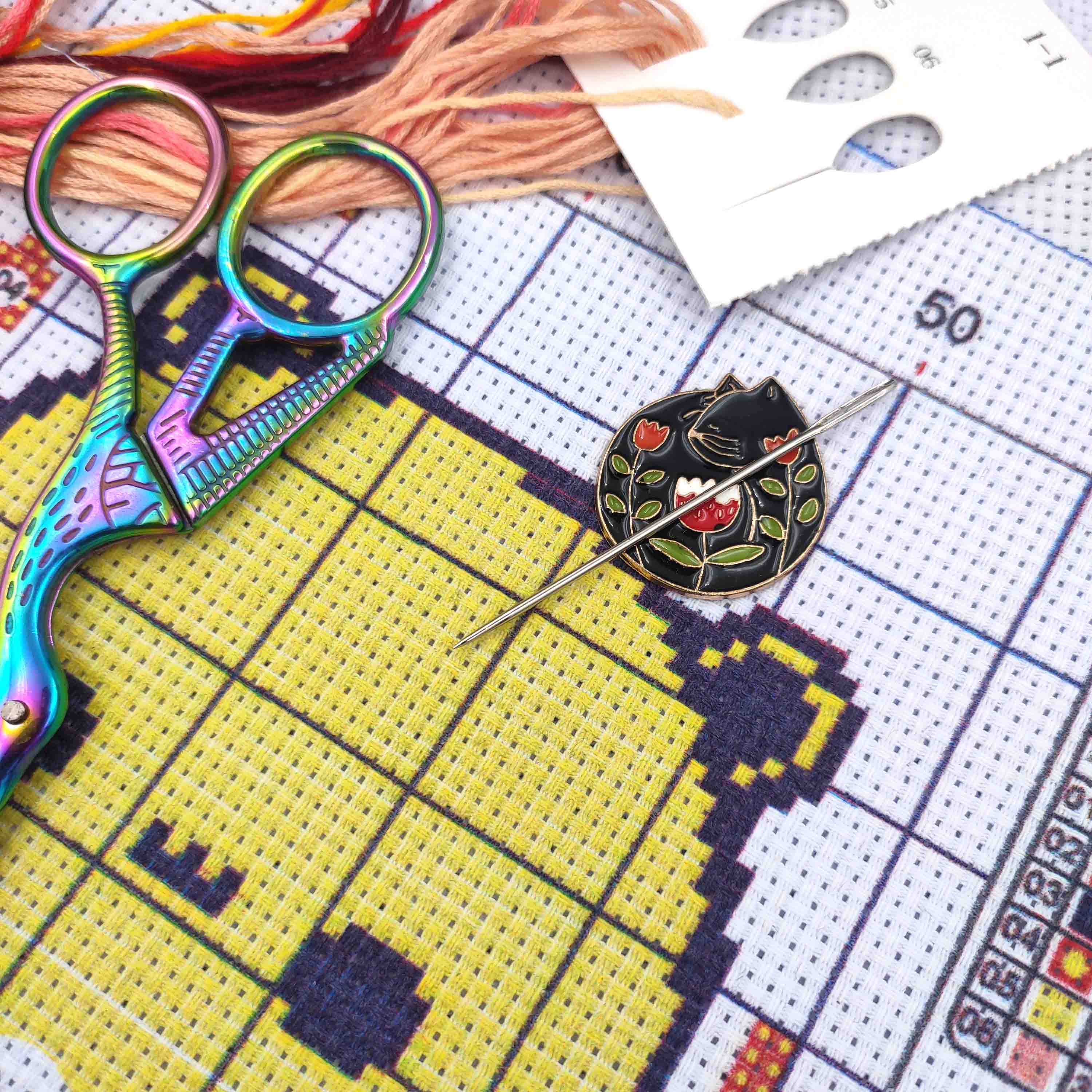 Needle Minder Magnetic Set of  - Embroidery Cat 评论和价格