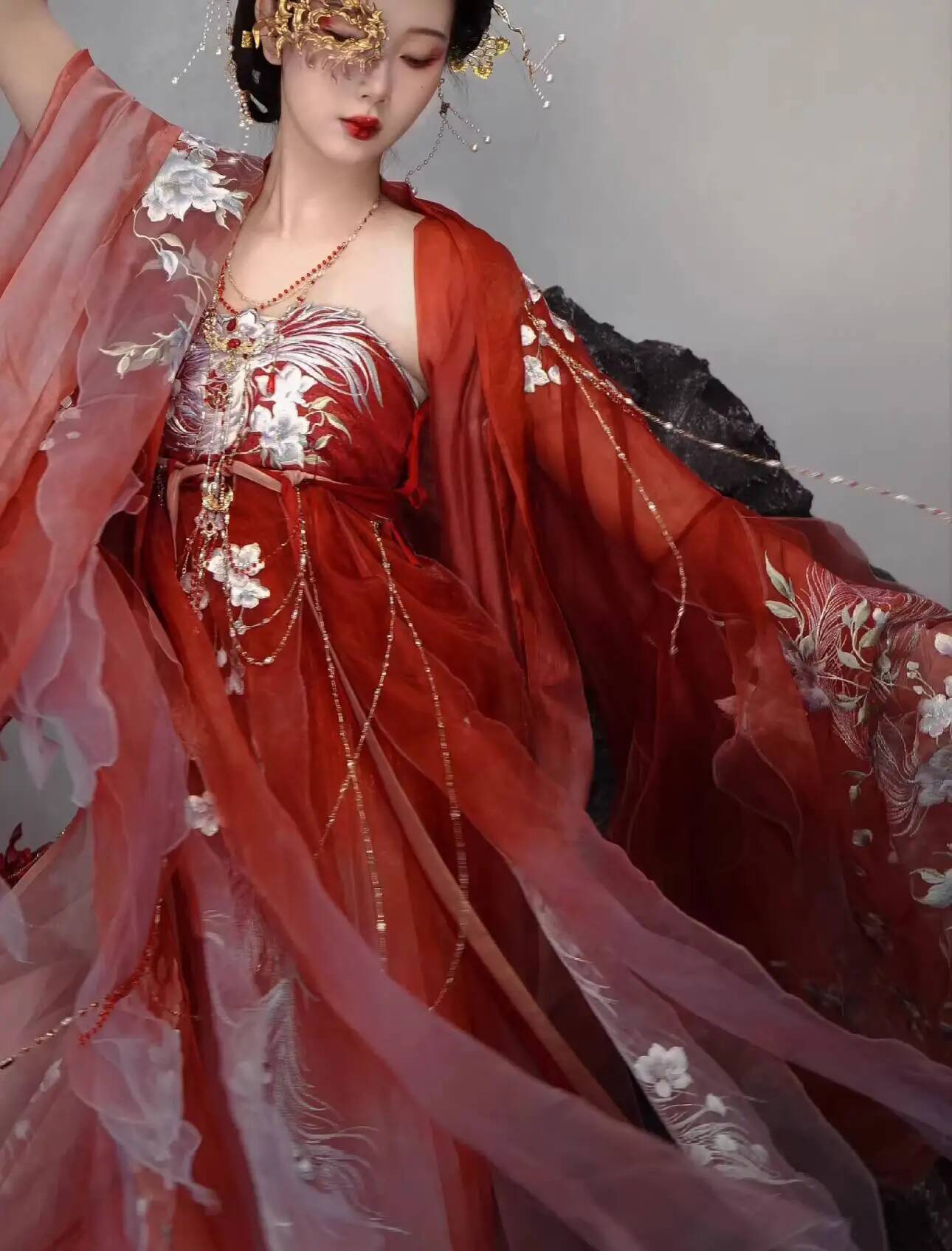 Women In Hanfu Heavy Embroider - Embroidery Dress 评论和价格