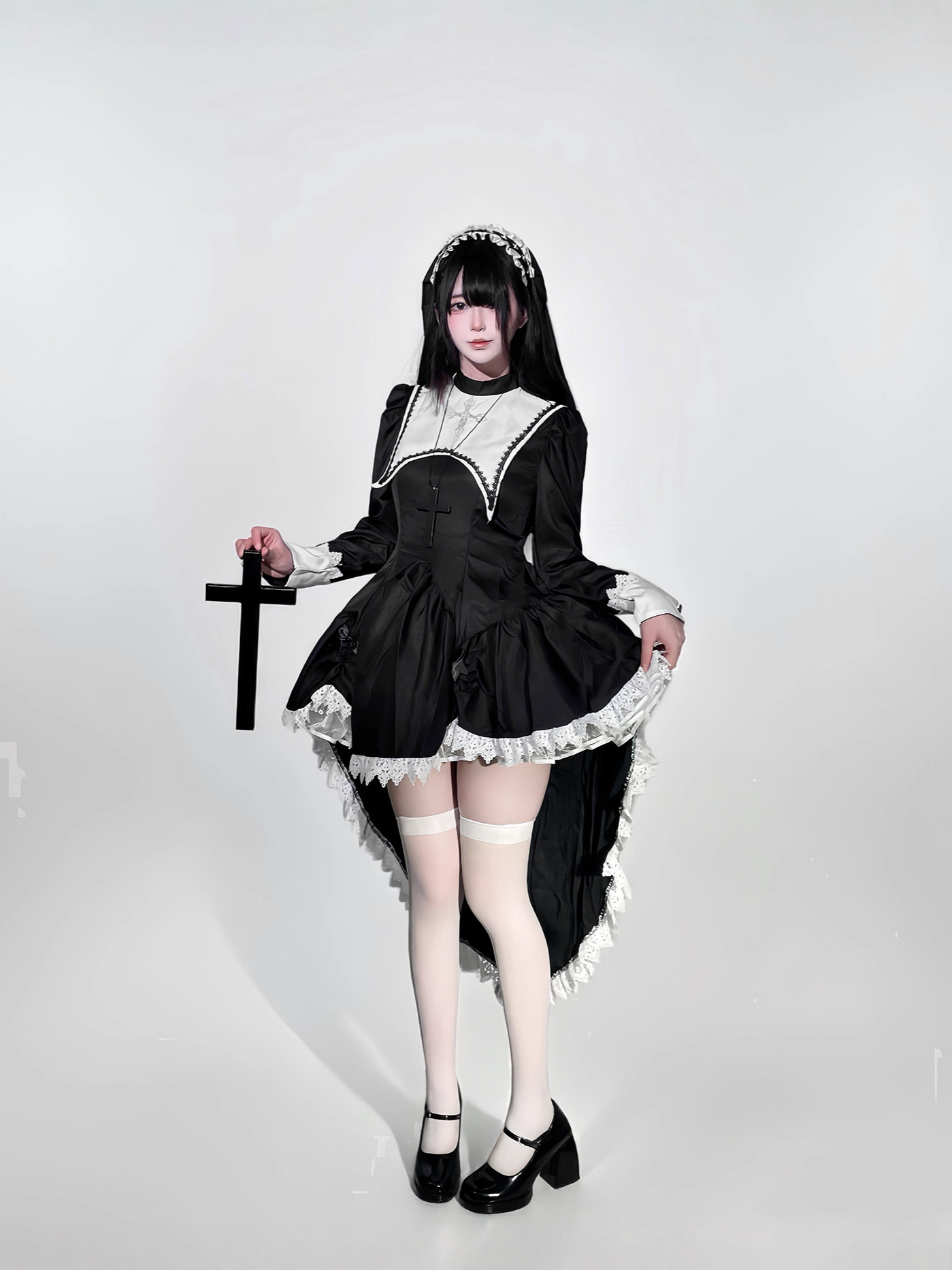 Gothic style dark embroidery c - Embroidery Class 评论和价格