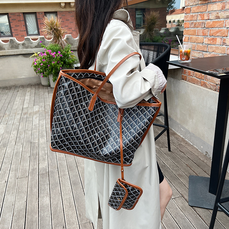 Fashionable Versatile Tote Bag - Embroidery Class 评论和价格