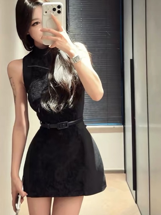 plus Size Women's Pure Desire  - Embroidery Skirt 评论和价格