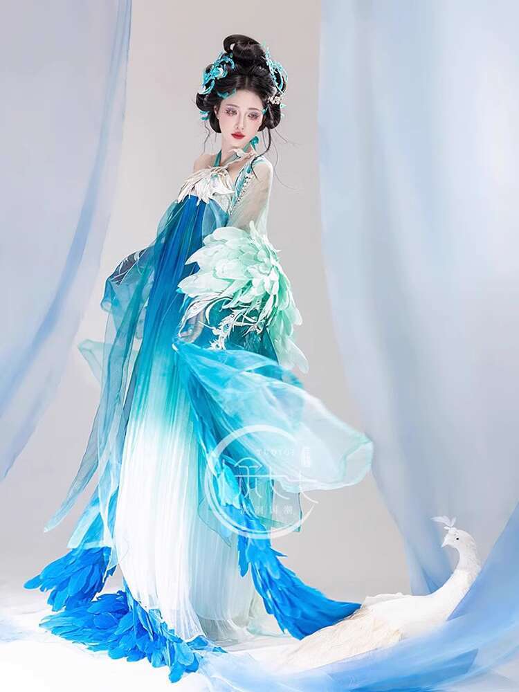 New Peacock Hanfu Womens fashi - Embroidery Skirt 评论和价格